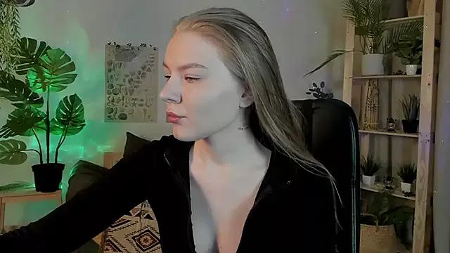 cam to cam sexiness with Girls streamers. Explore the newest collection of intense camshows from our capable horny hosts.
