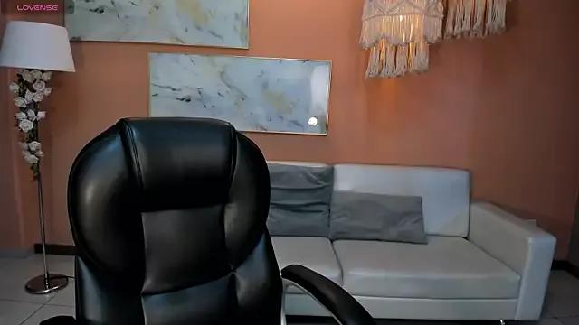 ArianaTylor from StripChat is Freechat