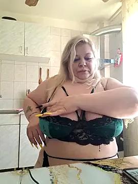 AriannaMilf from StripChat is Freechat