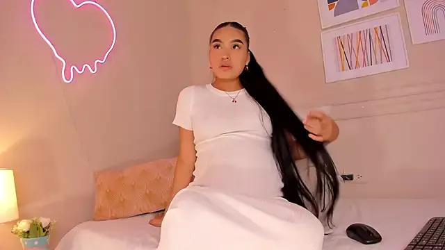 Ashley_glow from StripChat is Freechat