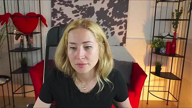 cam to cam sexiness with Girls streamers. Explore the newest collection of intense camshows from our capable horny hosts.