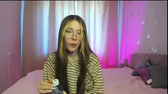 cam to cam sexiness with Girls streamers. Explore the newest collection of intense camshows from our capable horny hosts.