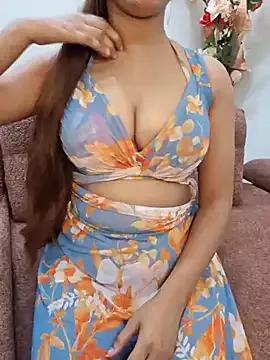 Awesomelusty on StripChat