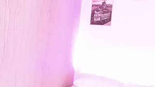AyshaCollins from StripChat is Freechat