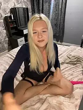 BabyyDollxox from StripChat is Freechat