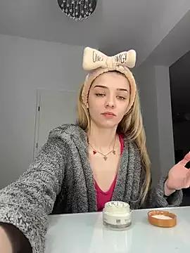 cam to cam sexiness with Girls streamers. Explore the newest collection of intense camshows from our capable horny hosts.
