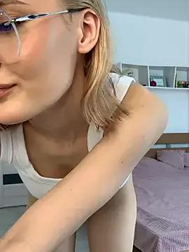 cam to cam sexiness with Girls streamers. Explore the newest collection of intense camshows from our capable horny hosts.
