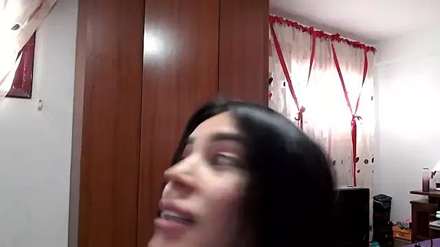 bell_Alice from StripChat is Freechat