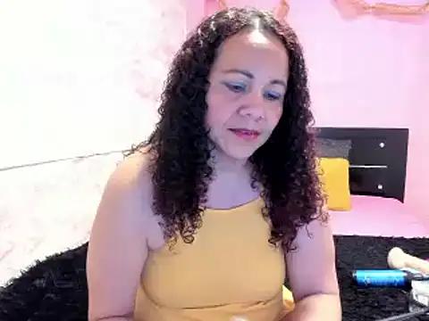 cam to cam sexiness with Girls streamers. Explore the newest collection of intense camshows from our capable horny hosts.