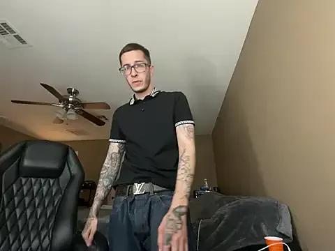 Bwcjoshbanks from StripChat is Freechat