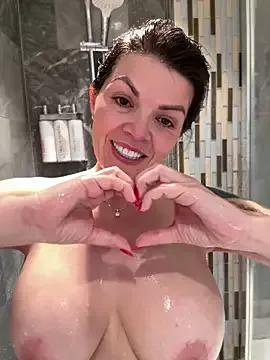 Get ready to be entertained by the hotness and flair of our nippletoys cam feed slutz on our nippletoys page. We've got the steamiest and most mesmerizing online streams for you to enjoy.