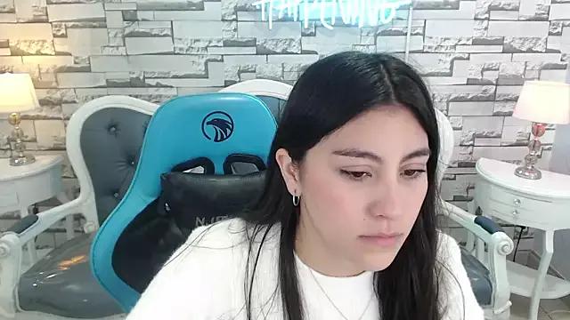 carolina_moreno_a from StripChat is Freechat