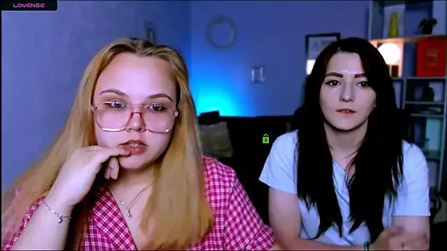cam to cam sexiness with Girls streamers. Explore the newest collection of intense camshows from our capable horny hosts.