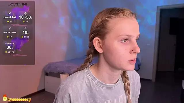 Chanel_Gill from StripChat is Freechat