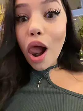 Chloe__Moon from StripChat is Freechat