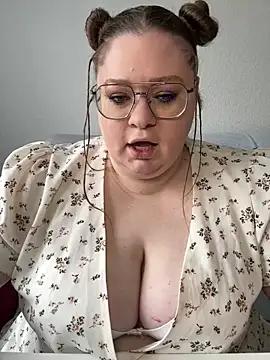 cam to cam sexiness with Girls streamers. Explore the newest collection of intense camshows from our capable horny hosts.