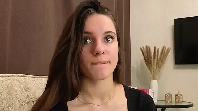 chloemilka from StripChat is Freechat