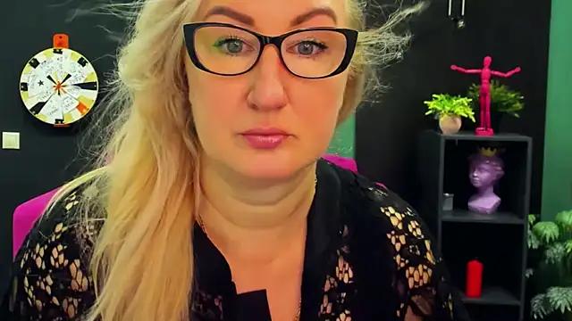 cam to cam sexiness with Girls streamers. Explore the newest collection of intense camshows from our capable horny hosts.