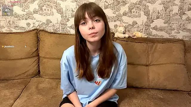 CoralinaEastoy from StripChat is Freechat
