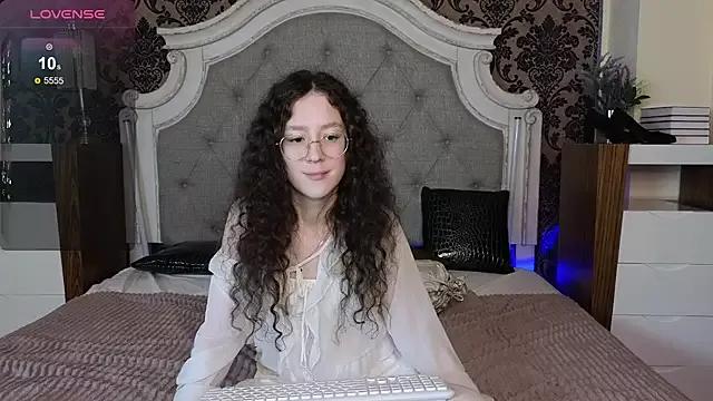 crazy_curly from StripChat is Freechat