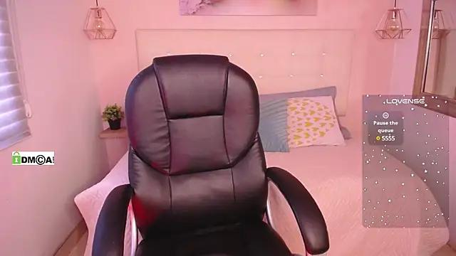 cam to cam sexiness with Girls streamers. Explore the newest collection of intense camshows from our capable horny hosts.