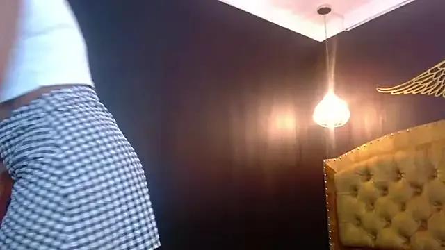 cam to cam sexiness with Girls streamers. Explore the newest collection of intense camshows from our capable horny hosts.