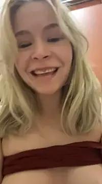 cam to cam sexiness with Girls streamers. Explore the newest collection of intense camshows from our capable horny hosts.