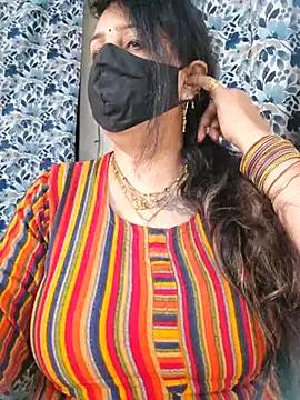 cute-tanvi from StripChat is Freechat