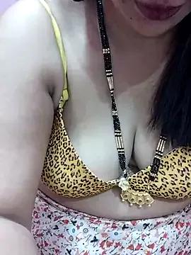 cutee_bhabhi from StripChat is Freechat