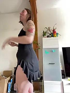 Daisy_Michto_Officiel from StripChat is Freechat