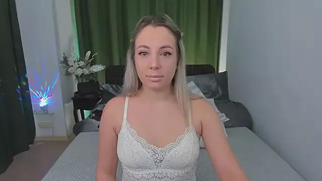 cam to cam sexiness with Girls streamers. Explore the newest collection of intense camshows from our capable horny hosts.