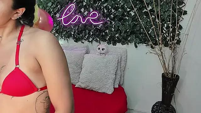 cam to cam sexiness with Girls streamers. Explore the newest collection of intense camshows from our capable horny hosts.