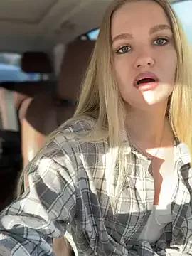 cam to cam sexiness with Girls streamers. Explore the newest collection of intense camshows from our capable horny hosts.