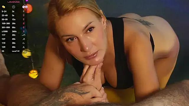 Photos of Dollybm1 from StripChat is Freechat