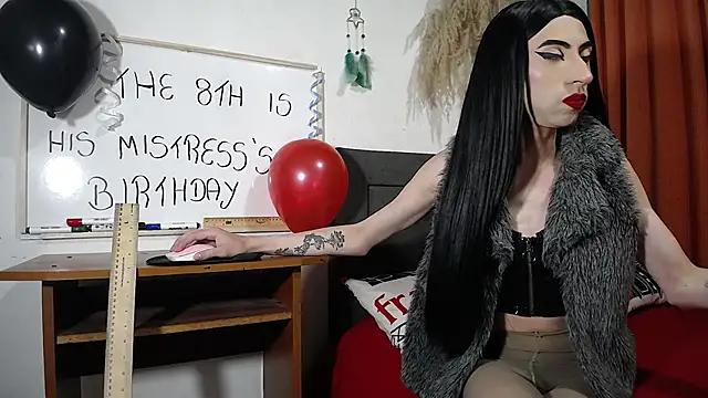 cam to cam sexiness with Girls streamers. Explore the newest collection of intense camshows from our capable horny hosts.