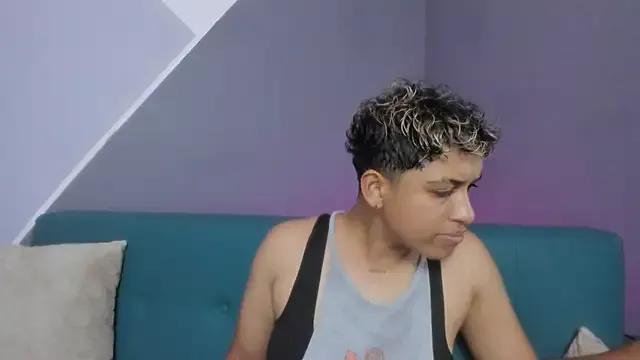 cam to cam sexiness with Girls streamers. Explore the newest collection of intense camshows from our capable horny hosts.