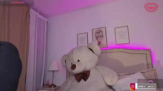 Emilly_Rivera from StripChat is Freechat