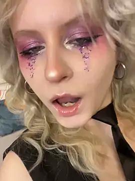 cam to cam sexiness with Girls streamers. Explore the newest collection of intense camshows from our capable horny hosts.