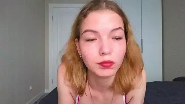 EmilyLuv from StripChat is Freechat