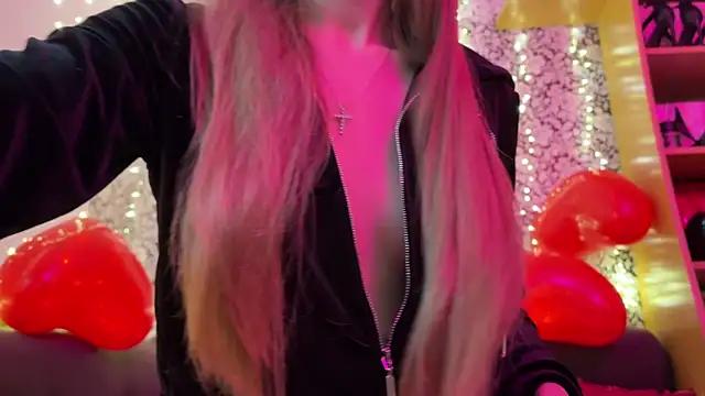 cam to cam sexiness with Girls streamers. Explore the newest collection of intense camshows from our capable horny hosts.