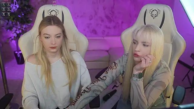 cam to cam sexiness with Girls streamers. Explore the newest collection of intense camshows from our capable horny hosts.