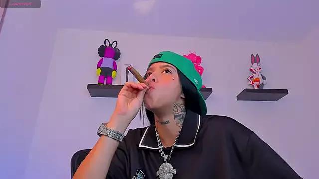 cam to cam sexiness with Girls streamers. Explore the newest collection of intense camshows from our capable horny hosts.