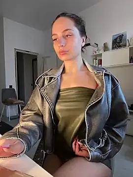cam to cam sexiness with Girls streamers. Explore the newest collection of intense camshows from our capable horny hosts.