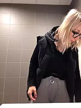 Quench your inner fixations and check-out real-life bdsm models as they go about their daily activities, from conversing and teasing to crazy moments on cam.