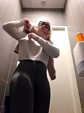 cam to cam sexiness with Girls streamers. Explore the newest collection of intense camshows from our capable horny hosts.
