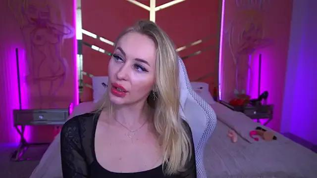 cam to cam sexiness with Girls streamers. Explore the newest collection of intense camshows from our capable horny hosts.