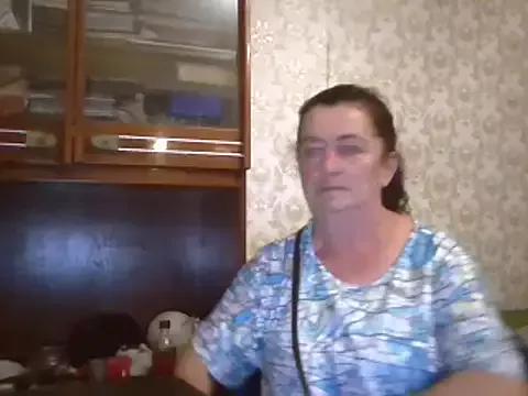 GypsiQueen2 from StripChat is Freechat