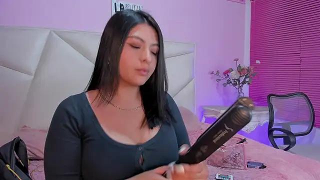 cam to cam sexiness with Girls streamers. Explore the newest collection of intense camshows from our capable horny hosts.