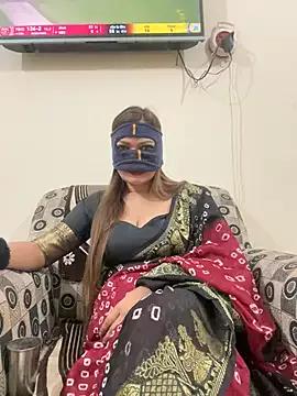 Photos of HoneyBearCpl from StripChat is Freechat