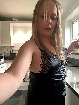 cam to cam sexiness with Girls streamers. Explore the newest collection of intense camshows from our capable horny hosts.